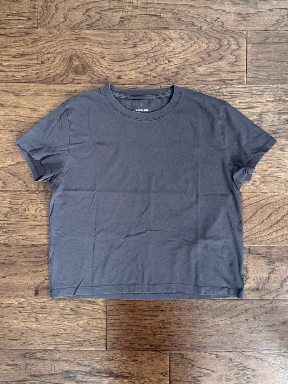 EUC Everlane Box Cut Tee in Essential Cotton Graphite Grey Size Small